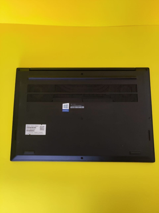 Мобильная рабочая станция Lenovo ThinkPad P1 / 15.6&quot; (3840x2160) Touch OLED / Intel Core i7-9850H (6 (12) ядер по 2.6 - 4.6 GHz) / 16 GB DDR4 / 480 GB SSD / nVidia Quadro T1000, 4 GB DDR5, 128-bit / WebCam - 8