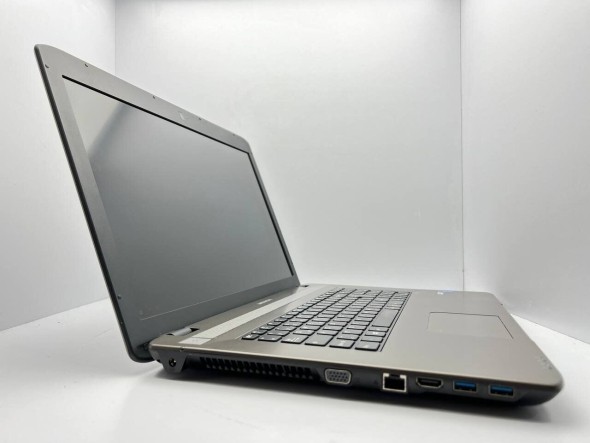 Ноутбук Medion Akoya E7227 / 17.3&quot; (1600x900) TN / Intel Core i3-4100M (2 (4) ядра по 2.5 GHz) / 4 GB DDR3 / 500 GB HDD / Intel HD Graphics 4600 / WebCam / HDMI - 3