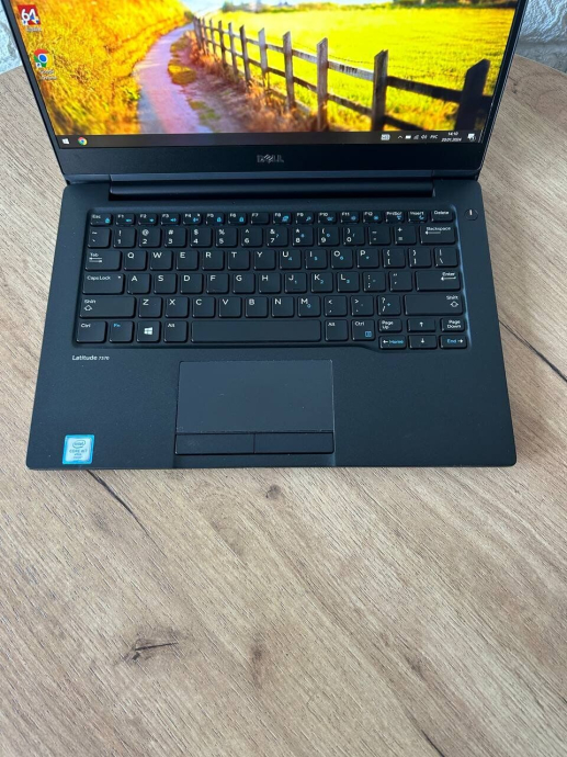 Ультрабук Dell Latitude 7370 / 13.3&quot; (1920x1080) IPS / Intel Core m7-6Y75 (2 (4) ядра по 1.2 - 3.1 GHz) / 16 GB DDR3 / 256 GB SSD / Intel HD Graphics 515 - 7