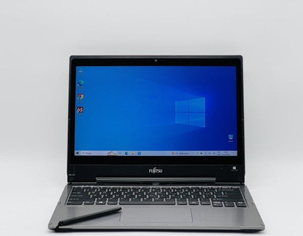 Ноутбук-трансформер Fujitsu LifeBook T935 / 13.3&quot; (1920x1080) IPS Touch / Intel Core i5-5300U (2 (4) ядра по 2.3 - 2.9 GHz) / 8 GB DDR3 / 250 GB SSD / Intel HD Graphics 5500 / WebCam - 6