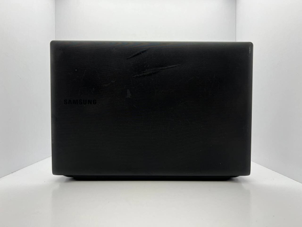 Ноутбук Б-класс Samsung RV515 / 15.6&quot; (1366x768) TN / Intel Core i3-370M (2 (4) ядра по 2.4 GHz) / 4 GB DDR3 / 500 GB HDD / nVidia GeForce 315M, 512 MB GDDR3, 64-bit / WebCam - 5
