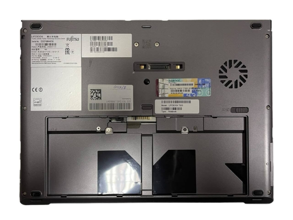 Ноутбук-трансформер Б-класс Fujitsu LifeBook T935 / 13.5&quot; (1920x1080) IPS Touch / Intel Core i7-5600U (2 (4) ядра по 2.6 - 3.2 GHz) / 8 GB DDR3 / 128 GB SSD / Intel HD Graphics 5500 / WebCam / HDMI / Windows 10 Pro / Без АКБ - 11