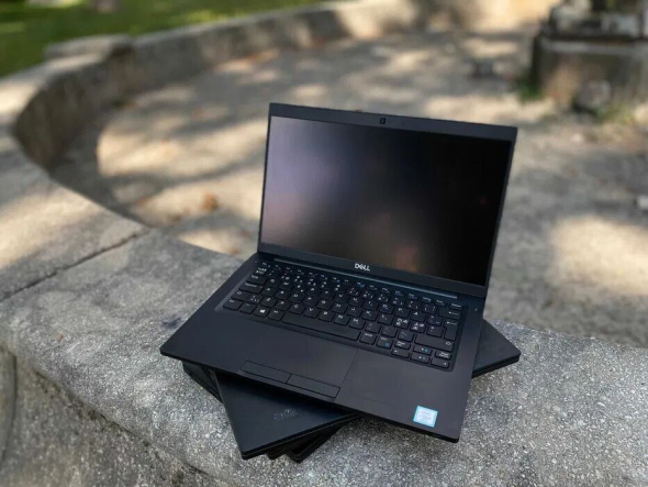 Ультрабук Dell Latitude 7390 / 13.3&quot; (1920x1080) IPS / Intel Core i5-8350U (4 (8) ядра по 1.7 - 3.6 GHz) / 8 GB DDR4 / 256 GB SSD / Intel UHD Graphics 620 / WebCam / HDMI - 3