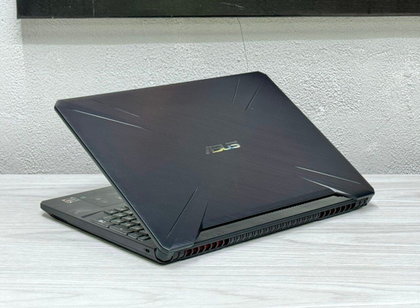 Игровой ноутбук Asus TUF FX505D / 15.6&quot; (1920x1080) IPS / AMD Ryzen 5 3550H (4 (8) ядра по 2.1 - 3.7 GHz) / 16 GB DDR4 / 512 GB SSD M.2 / nVidia GeForce GTX 1650, 4 GB GDDR5, 128-bit / WebCam / Win 11 Home - 6