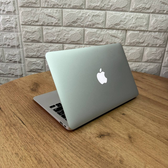 Нетбук Apple MacBook Air 11 A1465 2015 / 11&quot; (1366x768) IPS / Intel Core i5-5250U (2 (4) ядра по 1.6 - 2.7 GHz) / 8 GB DDR4 / 256 GB SSD / Intel HD Graphics 6000 / WebCam / MacOS - 6