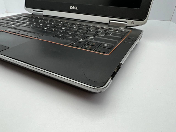 Ноутбук Б-класс Dell Latitude E6320 / 13.3&quot; (1366x768) TN / Intel Core i5-2520M (2 (4) ядра по 2.5 - 3.2 GHz) / 8 GB DDR3 / 160 GB SSD / Intel HD Graphics 3000 / WebCam / АКБ не держит - 3