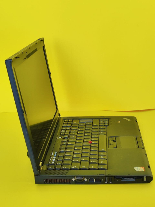 Ноутбук Б-класс Lenovo ThinkPad T400 / 14&quot; (1440x900) TN / Intel Core 2 Duo P8600 (2 ядра по 2.4 GHz) / 4 GB DDR3 / 320 GB HDD / Intel GMA 4500 Graphics / NoWebCam - 5