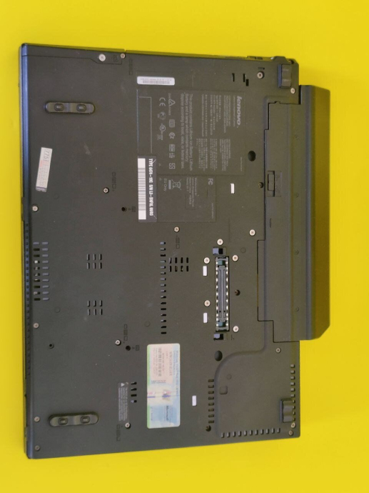 Ноутбук Б-класс Lenovo ThinkPad T400 / 14&quot; (1440x900) TN / Intel Core 2 Duo P8600 (2 ядра по 2.4 GHz) / 4 GB DDR3 / 320 GB HDD / Intel GMA 4500 Graphics / NoWebCam - 7