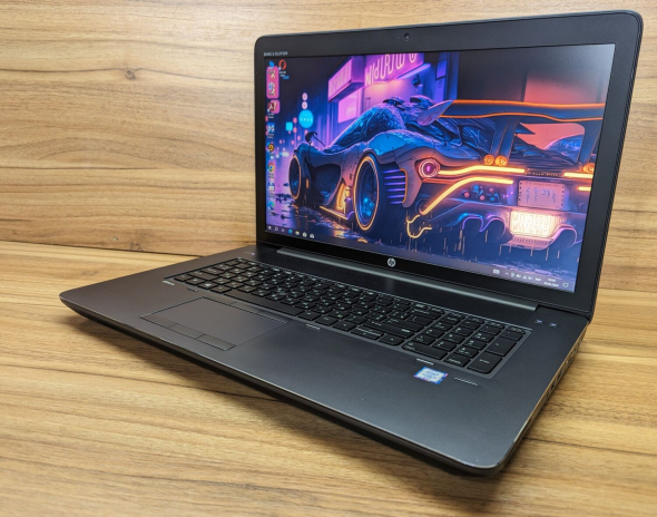 Мобильная рабочая станция HP zBook 17 G3 / 17.3&quot; (1600x900) TN / Intel Core i7-6700HQ (4 (8) ядра по 2.6 - 3.5 GHz) / 16 GB DDR4 / 512 GB SSD / nVidia Quadro M1000M, 2 GB DDR3, 128-bit / WebCam / Fingerprint / Windows 10 - 11