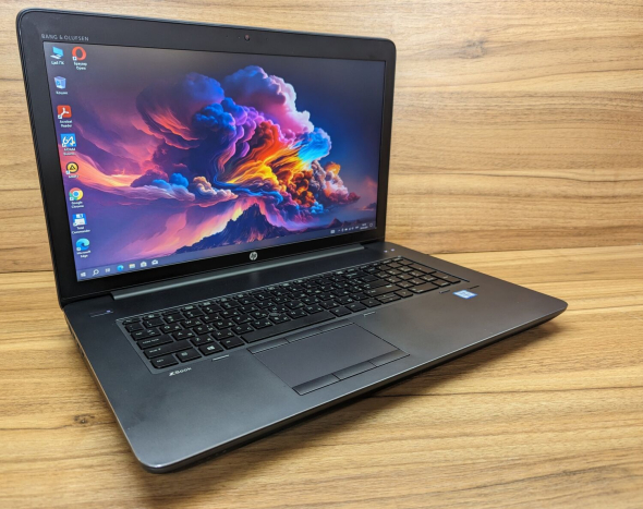 Мобильная рабочая станция HP zBook 17 G3 / 17.3&quot; (1600x900) TN / Intel Core i7-6700HQ (4 (8) ядра по 2.6 - 3.5 GHz) / 16 GB DDR4 / 512 GB SSD / nVidia Quadro M1000M, 2 GB DDR3, 128-bit / WebCam / Fingerprint / Windows 10 - 4