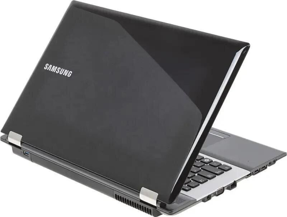 Ноутбук Samsung RF711 / 17.3&quot; (1600x900) TN / Intel Core i7-2630QM (4 (8) ядра по 2.0 - 2.9 GHz) / 8 GB DDR3 / 240 GB SSD / Intel HD Graphics 3000 / WebCam / Win 10 Pro - 4