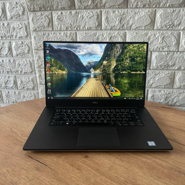 Мобильная рабочая станция Б-класс Dell Precision 5520 / 15.6&quot; (1920x1080) IPS / Intel Core i7-7820HQ (4 (8) ядра по 2.9 - 3.9 GHz) / 16 GB DDR4 / 250 GB SSD / nVidia Quadro M1200, 4 GB GDDR5, 128-bit / WebCam - 2