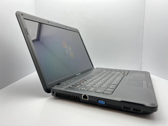 Ноутбук Lenovo G550 / 15.6&quot; (1366x768) TN / Intel Pentium T4400 (2 ядра по 2.2 GHz) / 4 GB DDR3 / 500 GB HDD / Intel GMA 4500M Graphics / WebCam - 3