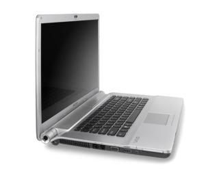 БУ Ноутбук Sony Vaio PCG-3B1L / 16.4&quot; (1600x900) TN / Intel Core 2 Duo P8600 (2 ядра по 2.4 GHz) / 4 GB DDR2 / 500 GB HDD / Intel GMA 4500 MHD / WebCam / Win 7 + Сумка из Европы в Дніпрі