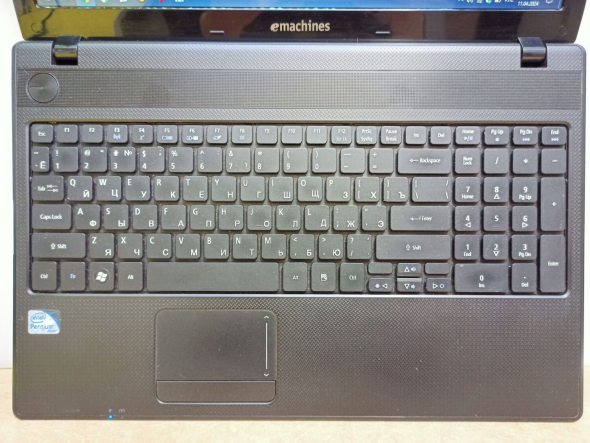Ноутбук Б-класс Acer eMachines E729 / 15.6&quot; (1366x768) TN / Intel Pentium P6200 (2 ядра по 2.13 GHz) / 4 GB DDR3 / 250 GB HDD / Intel HD Graphics 3000 / WebCam - 4
