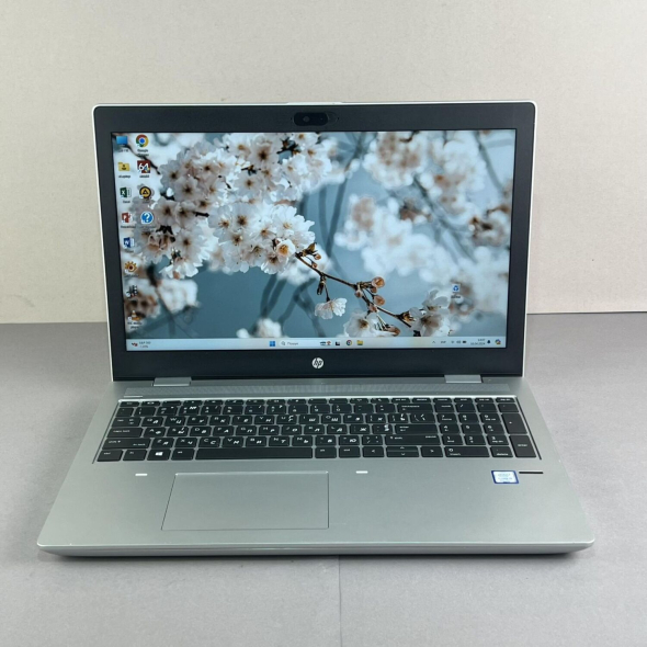 Ноутбук Б-класс HP ProBook 650 G4 / 15.6&quot; (1920x1080) TN / Intel Core i5-8250U (4 (8) ядра по 1.6 - 3.4 GHz) / 16 GB DDR4 / 256 GB SSD + 500 GB HDD / Intel HD Graphics 620 / WebCam - 2