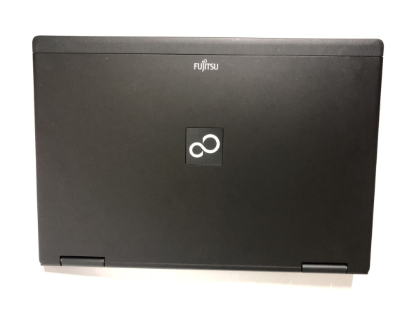 Мобильная рабочая станция Fujitsu Celsius H710 / 15.6&quot; (1920x1080) TN / Intel Core i7-2720QM (4 (8) ядра по 2.2 - 3.3 GHz) / 8 GB DDR3 / 256 GB SSD / nVidia Quadro 1000M, 2 GB GDDR3, 128-bit / WebCam / DVD-ROM - 7