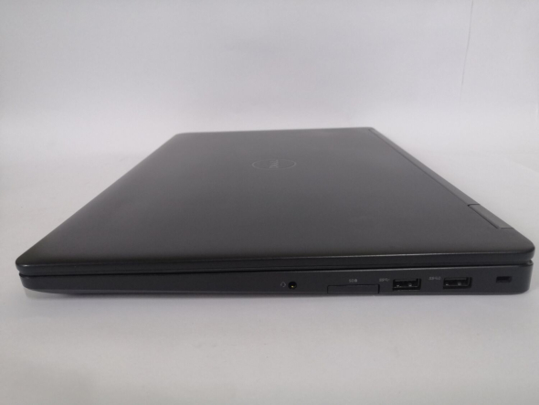 Ноутбук Б-клас Dell Latitude E5570 / 15.6&quot; (1366x768) TN / Intel Core i7 - 6600U (2 (4) ядра по 2.6-3.4 GHz) / 8 GB DDR4 / 256 GB SSD / AMD Radeon R7 M360, 2 GB DDR3, 64-bit / WebCam / HDMI / Windows 10 Pro - 6