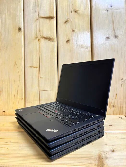 Ноутбук Lenovo ThinkPad T495 / 14&quot; (1920x1080) IPS / AMD Ryzen 5 PRO 3500U (4 (8) ядра по 2.1 - 3.7 GHz) / 16 GB DDR4 / 256 GB SSD M.2 / AMD Radeon RX Vega 8 Graphics / WebCam - 6