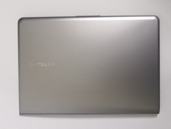 Ультрабук Samsung NP530U3C / 13.3&quot; (1366x768) TN / Intel Core i5-3317U (2 (4) ядра по 1.7 - 2.6 GHz) / 8 GB DDR3 / 240 GB SSD / Intel HD Graphics 4000 / WebCam - 7