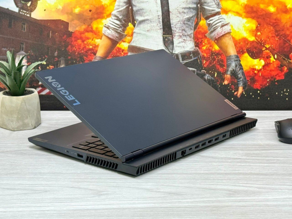 Ігровий ноутбук Lenovo Legion 5 15ach6h / 15.6&quot; (1920x1080) IPS / AMD Ryzen 7 5800H (8 (16) ядер по 3.2 - 4.4 GHz) / 16 GB DDR4 / 1000 GB SSD / nVidia GeForce RTX 3070, 8 GB GDDR6, 256-bit / WebCam / Win 11 Home - 6
