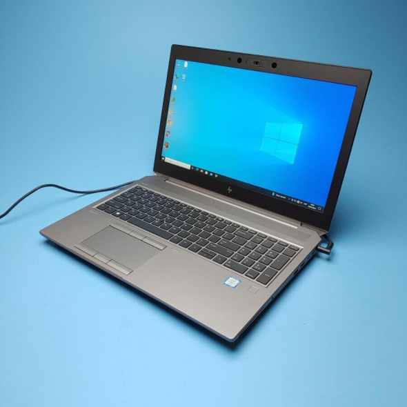 Мобильная рабочая станция Б-класс HP ZBook Studio G5 / 15.6&quot; (1920x1080) IPS / Intel Core i7-8850H (6 (12) ядер по 2.6 - 4.3 GHz) / 16 GB DDR4 / 480 GB SSD / nVidia Quadro P1000, 4 GB DDR5, 128-bit / WebCam / Win 10 Pro - 2