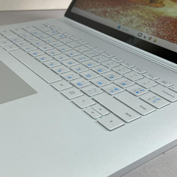 Игровой ноутбук Microsoft Surface Book 2 / 15.6&quot; (3840х2160) IPS Touch / Intel Core i7-8650U (4 (8) ядра по 1.9 - 4.2 GHz) / 16 GB DDR4 / 256 GB SSD / nVidia GeForce GTX 1060, 6 GB GDDR5, 192-bit / WebCam - 4