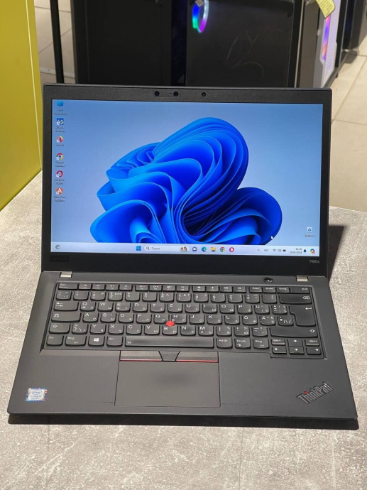 Ультрабук Lenovo ThinkPad T480s / 14&quot; (1920x1080) IPS / Intel Core i5-8250U (4 (8) ядра по 1.6 - 3.4 GHz) / 8 GB DDR4 / 120 GB SSD / Intel UHD Graphics 620 / WebCam - 2