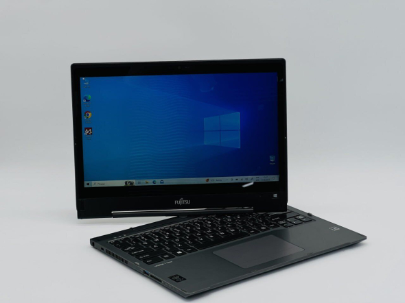 Ноутбук-трансформер Б-клас Fujitsu LifeBook T935 / 13.3&quot; (2560x1440) IPS Touch / Intel Core i5 - 5300U (2 (4) ядра по 2.3-2.9 GHz) / 8 GB DDR3 / 250 GB SSD / Intel HD Graphics 5500 / WebCam - 5
