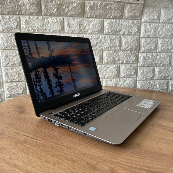 Ноутбук Б-класс Asus VivoBook F556UA / 15.6&quot; (1920x1080) TN / Intel Core i5-7200U (2 (4) ядра по 2.5 - 3.1 GHz) / 8 GB DDR4 / 256 GB SSD / Intel HD Graphics 620 / WebCam - 4