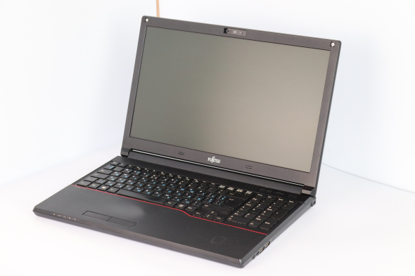 Ноутбук 15.6&quot; Fujitsu LifeBook E554 Intel Core i3-4100M 8Gb RAM 240Gb SSD - 8
