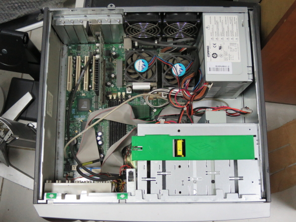 HP workstation xw6000 ( Intel Xeon) - 2