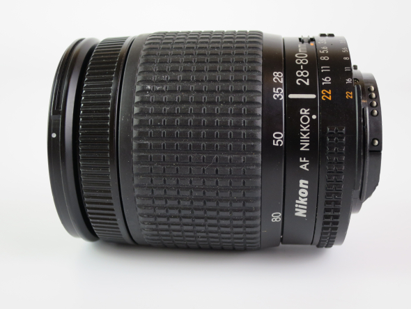 Nikon AF Nikkor 28-80mm 1:3.5-5.6D - 8