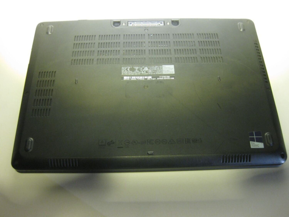 Ноутбук Б-класс Dell Latitude E5470 / 14&quot; (1366x768) TN / Intel Core i3-6100U (2 (4) ядра по 2.3 GHz) / 8 GB DDR4 / 240 GB SSD / Intel HD Graphics 520 / WebCam - 9