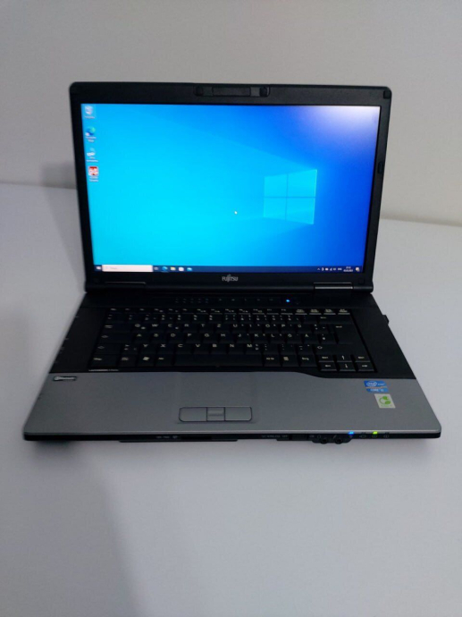 Ноутбук Fujitsu LifeBook E752 / 15.6&quot; (1366x768) TN / Intel Core i5-3210M (2 (4) ядра по 2.5 - 3.1 GHz) / 8 GB DDR3 / 240 GB SSD NEW / Intel HD Graphics 4000 / DVD-ROM + Беспроводная мышка в подарок - 2