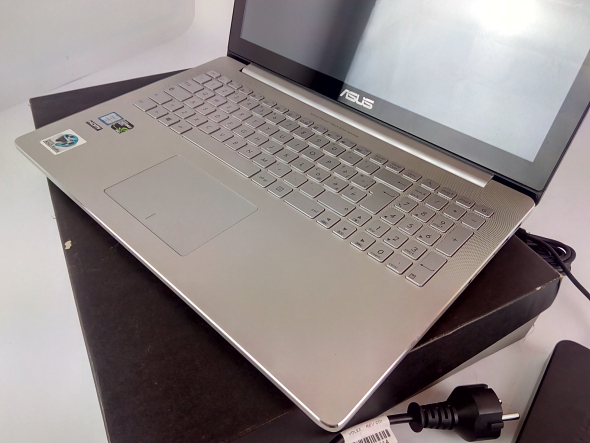 Ноутбук 15.6&quot; Asus ZenBook UX501V Intel Core i7-6700HQ 16Gb RAM 250Gb HDD IPS + Nvidia GTX960M - 2
