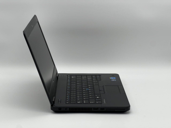Ноутбук Dell Latitude E5440 / 14&quot; (1600x900) TN / Intel Core i5-4310U (2 (4) ядра по 2.0 - 3.0 GHz) / 4 GB DDR3 / 120 GB SSD / nVidia GeForce GT 720M, 2 GB DDR3, 128-bit / WebCam - 3
