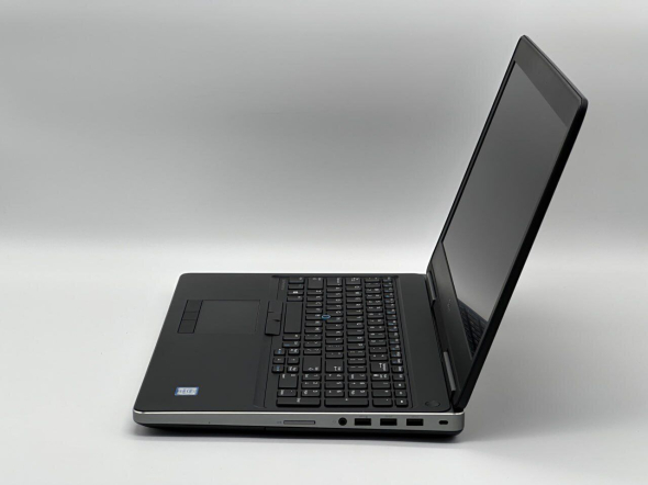 Ігровий ноутбук Dell Precision 7510/ 15.6 &quot; (1920x1080) IPS / Intel Core i7-6820HQ (4 (8) ядра по 2.7 - 3.6 GHz) / 16 GB DDR4 / 240 GB SSD / AMD Radeon R9 M375X, 2 GB GDDR5, 128-bit / WebCam - 4