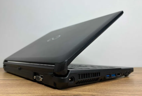 Ноутбук Fujitsu LifeBook S762 / 13.3&quot; (1366x768) TN / Intel Core i5-3320M (2 (4) ядра по 2.6 - 3.3 GHz) / 8 GB DDR3 / 500 GB HDD / WebCam / Windwos 10 PRO Lic - 6