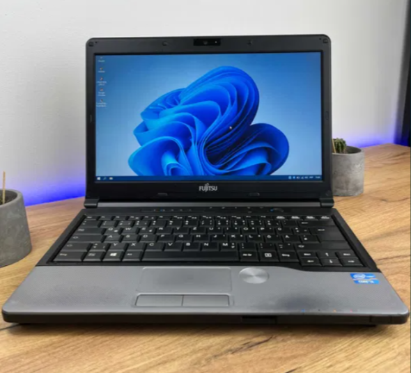 Ноутбук Fujitsu LifeBook S762 / 13.3&quot; (1366x768) TN / Intel Core i5-3320M (2 (4) ядра по 2.6 - 3.3 GHz) / 8 GB DDR3 / 500 GB HDD / WebCam / Windwos 10 PRO Lic - 3