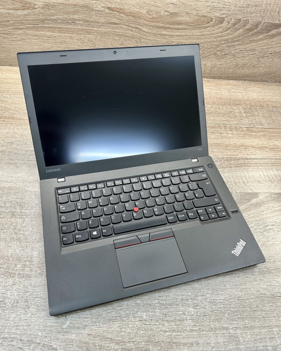 Ноутбук Lenovo ThinkPad T460 / 14&quot; (1920x1080) TN / Intel Core i5-6300U (2 (4) ядра по 2.4 - 3.0 GHz) / 8 GB DDR4 / 240 GB SSD / Intel HD Graphics 520 / WebCam / Windows 10 Pro - 2