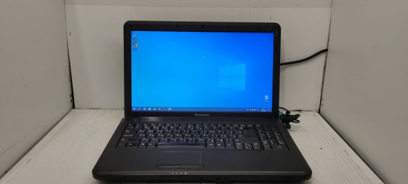 Ноутбук Б-класс Lenovo G550 / 15.6&quot; (1366x768) TN / Intel Pentium T4500 (2 ядра по 2.3 GHz) / 4 GB DDR3 / 250 GB HDD / Intel GMA Graphics 4500M / WebCam / АКБ не держит - 2