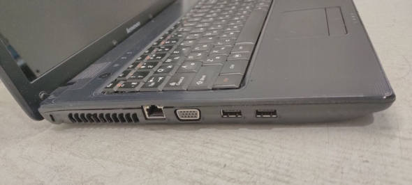 Ноутбук Б-класс Lenovo IdeaPad G560e / 15.6&quot; (1366x768) TN / Intel Celeron T3500 (2 ядра по 2.1 GHz) / 4 GB DDR3 / 320 GB HDD / Intel GMA 4500MHD Graphics / WebCam - 5
