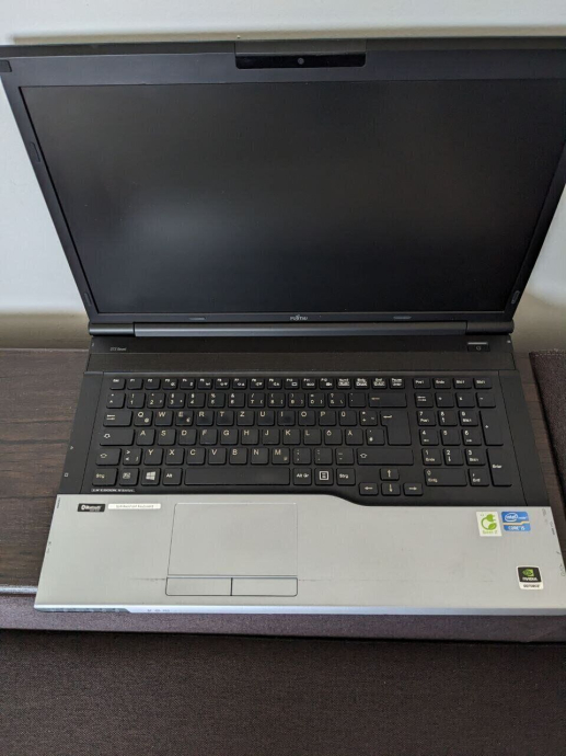 Ноутбук Fujitsu Lifebook N532 / 17.3&quot; (1600x900) TN / Intel Core i5-3230M (2 (4) ядра по 2.6 - 3.2 GHz) / 8 GB DDR3 / 120 GB SSD + 250 GB HDD / nVidia GeForce GT 620M, 1 GB DDR3, 64-bit / WebCam / USB 3.0 / HDMI - 3