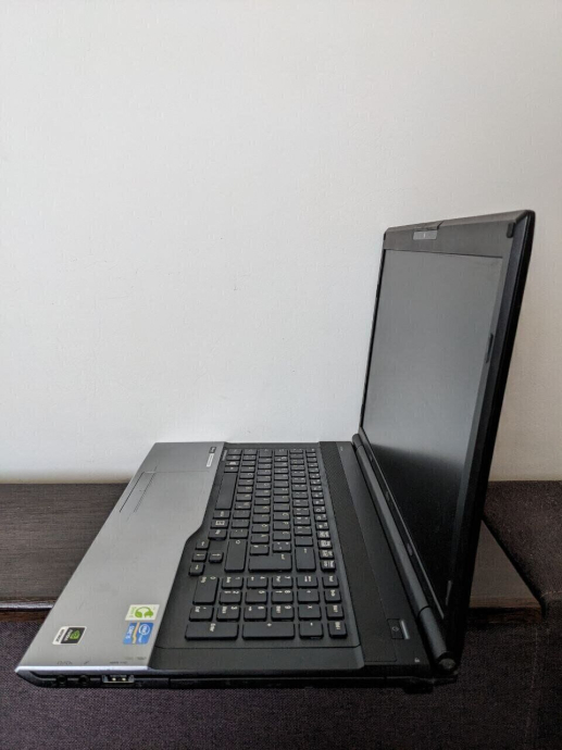 Ноутбук Fujitsu Lifebook N532 / 17.3&quot; (1600x900) TN / Intel Core i5-3230M (2 (4) ядра по 2.6 - 3.2 GHz) / 8 GB DDR3 / 120 GB SSD + 500 GB HDD / nVidia GeForce GT 620M, 1 GB DDR3, 64-bit / WebCam / USB 3.0 / HDMI - 4