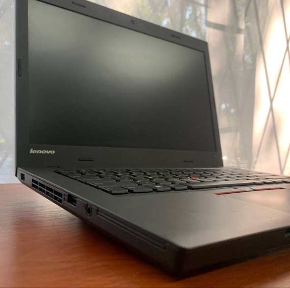 Ноутбук Lenovo ThinkPad L450 / 14&quot; (1366x768) TN / Intel Core i5-4300U (2 (4) ядра по 1.9 - 2.9 GHz) / 8 GB DDR3 / 256 GB SSD / Intel HD Graphics 4400 / WebCam - 3