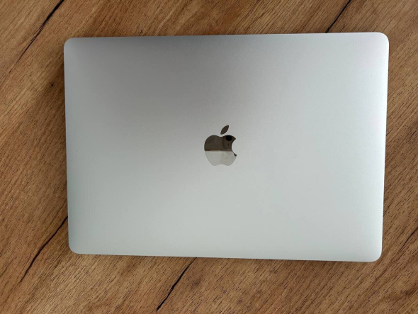Ноутбук Apple MacBook Air A2337 (2020) / 13.3&quot; (2560x1600) IPS / Apple M1 (8 ядер по 2.1 - 3.2 GHz) / 8 GB DDR3 / 256 GB SSD / Apple M1 GPU / WebCam - 6