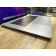 Ноутбук Б-класс Apple MacBook Pro A1990 / 15.4" (2880x1800) IPS / Intel Core i9-9880H (8 (16) ядер по 2.3 - 4.8 GHz) / 16 GB DDR4 / 500 GB SSD / AMD Radeon Pro 560X, 4 GB GDDR5, 128-bit / WebCam - 4