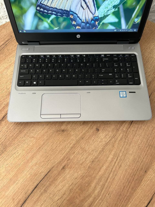 Ноутбук HP ProBook 650 G2/ 15.6 &quot; (1920x1080) IPS / Intel Core i5-6300U (2 (4) ядра по 2.4 - 3.0 GHz) / 8 GB DDR4 / 256 GB SSD / Intel HD Graphics 520 / WebCam - 3