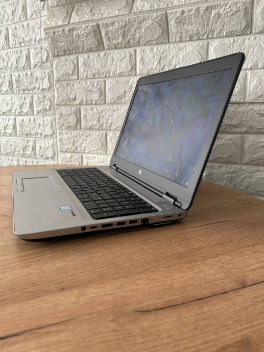Ноутбук HP ProBook 650 G2/ 15.6 &quot; (1920x1080) IPS / Intel Core i5-6300U (2 (4) ядра по 2.4 - 3.0 GHz) / 8 GB DDR4 / 256 GB SSD / Intel HD Graphics 520 / WebCam - 5